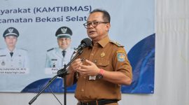  Penjabat (Pj.) Wali Kota Bekasi, Gani Muhamad , pimpin apel pagi di Mako Satpol PP Kota Bekasi bersama dengan jajaran staff Dinas Kesehatan Kota Bekasi