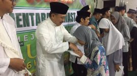 Wakil Wali (Wawali) Kota Bekasi Abdul Harris Bobihoe bersama alim ulama hadiri kegiatan Haul Akbar sekaligus peringatan Malam Nuzulul Qur’an