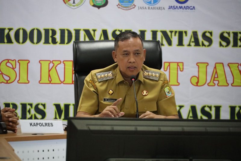 Wali Kota Bekasi, Tri Adhianto, memastikan bahwa Tunjangan Hari Raya (THR) bagi ASN, PPPK, dan Non-ASN akan cair sesuai jadwal