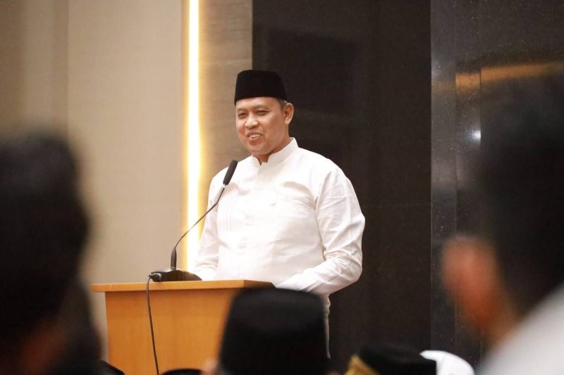Wali Kota Bekasi, Tri Adhianto, mengeluarkan himbauan resmi untuk mendorong ekonomi Usaha Mikro, Kecil, dan Menengah (UMKM) lokal. Melalui Surat Edaran Nomor 500.3/1423/DISKOPUKM.KUKM, Pemkot Bekasi 