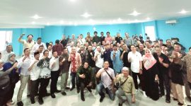 pengurus Jawa Barat, juga hadir penasehat dan 20 ketua PWI Kab/kota bersama sekretaris dan bendahara. Sedangkan ketua kabupaten/kota yang berhalangan hadir menyatakan turut mendukung keputusan rapat koordinasi (rakor)