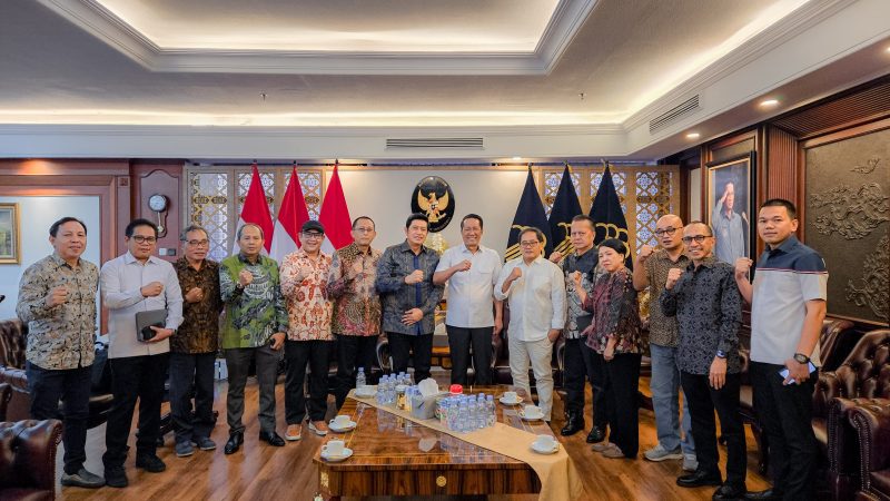 Panitia Kongres Persatuan PWI audiensi ke Menkum, Supratman Andi Agtas di Kantor Kemenkum Jakarta, Rabu (02/07/2025). (Foto: Dok PWI)