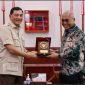 Ketua Umum PWI Pusat Akhmad Munir dan Menteri Pertahanan RI Jenderal Purn. Sjafrie Sjamsoeddin di Kantor Kemenhan,