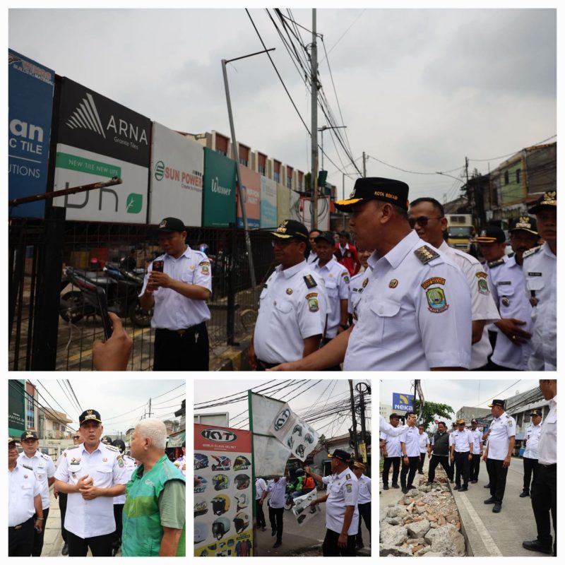 Wali Kota Bekasi Tri Adhianto, memantau langsung rencana pembongkaran bangunan yang berdiri di atas Kali Harun, tepatnya di sepanjang Jalan Raya Hankam, Kelurahan Jatirahayu, Kecamatan Pondok Melati. 