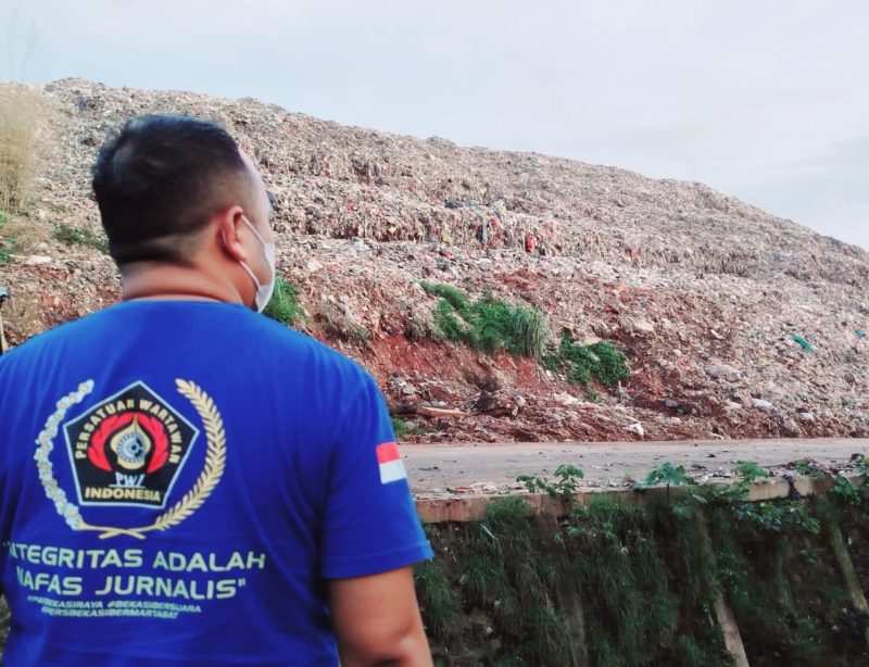 Ketua Persatuan Wartawan Indonesia (PWI) Bekasi Raya, Ade Muksin, S.H