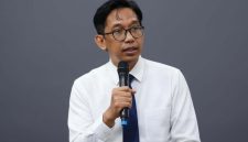 Analis Ekonomi Politik Pasar Saham, Kusfiardi
