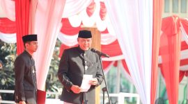 Wali Kota Bekasi, Tri Adhianto, saat menghadiri rangkaian peringatan HUT Kota Bekasi di Alun-Alun Kota Bekasi.