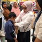 Ketua TP PKK Kota Bekasi Wiwiek Hargono bersama Wakil Ketua TP PKK Kota Bekasi Wuri Handayani, didampingi jajaran pengurus TP PKK Kota Bekasi serta Ketua TP PKK tingkat Kecamatan dan Kelurahan 