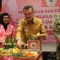 Wakil Wali Kota Bekasi Abdul Harris Bobihoe menghadiri pelantikan sekaligus pengukuhan Ikatan Wanita Sulawesi Selatan (IWSS) Kota Bekasi yang digelar di Ballroom Bekasi Convention Center,Bekasi Barat